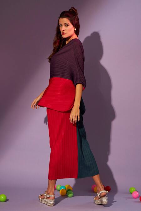 Shop Tasuvure Purple Pleated Fabric V Neck Kimono Kitsch Dress Online at Aza Fashions Shop_Tasuvure_Purple Pleated Fabric V Neck Kimono Kitsch Dress_Online_at_Aza_Fashions