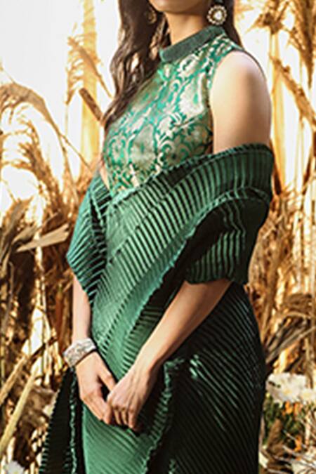 Buy Tasuvure Indes Green Rich Pleated Fabric Pre-stitched Saree With Blouse Online at Aza Fashions Buy_Tasuvure Indes_Green Rich Pleated Fabric Pre-stitched Saree With Blouse_Online_at_Aza_Fashions