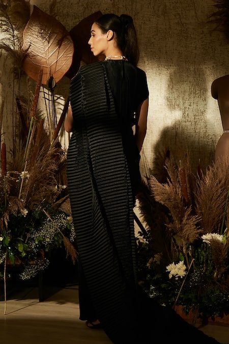 Shop Tasuvure Indes Black Rich Pleated Fabric Saree Gown at Aza Fashions Shop_Tasuvure Indes_Black Rich Pleated Fabric Saree Gown _at_Aza_Fashions