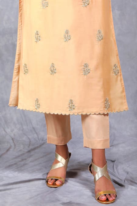 Buy_Asaga_Cream Cotton Pant Mul Cotton Dupatta Organza, Kurta Chanderi Silk V Set _Online_at_Aza_Fashions