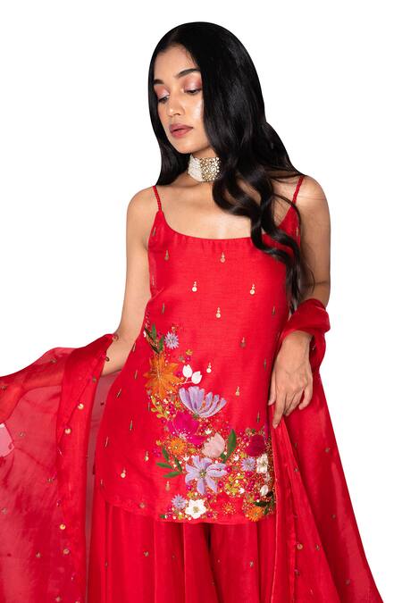 Taavare_Red Raw Silk, Organza Scoop Neck Embroidered Kurta Set_Online_at_Aza_Fashions