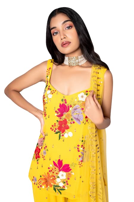 Buy_Taavare_Yellow Raw Silk, Tulle, Georgette Scoop Neck Embroidered Kurta Set_Online_at_Aza_Fashions