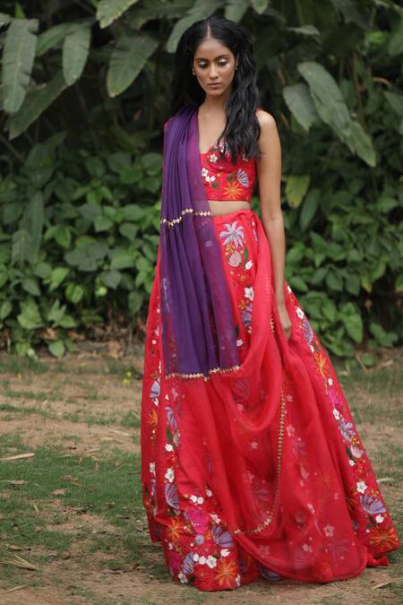 Taavare_Red Raw Silk, Organza Wildflower V Neck Embroidered Bridal Lehenga Set_Online_at_Aza_Fashions