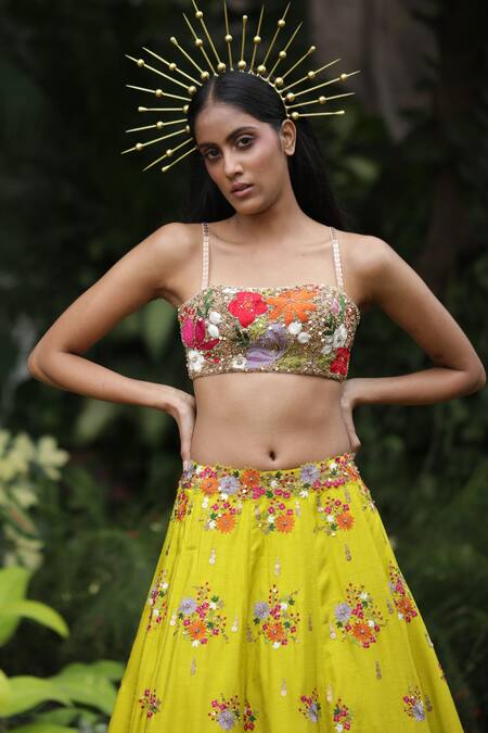 Taavare_Green Raw Silk, Tulle Wildflower Square Neck Embroidered Bridal Lehenga Set_Online_at_Aza_Fashions