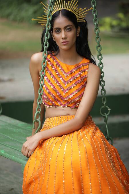 Taavare_Orange Raw Silk, Tulle Wildflower Round Embroidered Bridal Lehenga Set_Online_at_Aza_Fashions