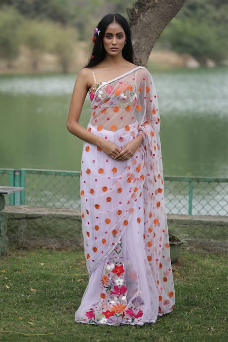 Taavare Tulle Wildflower Embroidered Saree Set 