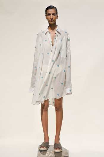 Buy_Urvashi Kaur_White Cotton, Silk Collared Ava Jamdani Polka Shirt Dress _Online_at_Aza_Fashions