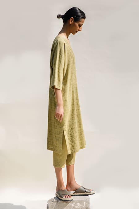 Urvashi Kaur_Yellow Cotton V-neck Cedro Checkered Print Tunic _Online_at_Aza_Fashions