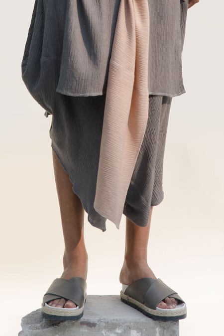 Urvashi Kaur_Grey Cotton Denote Crinkled Dhoti Pant _Online_at_Aza_Fashions