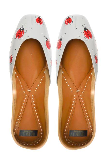 Buy Haelli Grey Hand Paint Juttis at Aza Fashions Buy_Haelli_Grey Hand Paint Juttis_at_Aza_Fashions