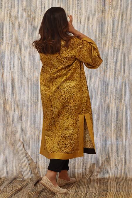 Shop Til Yellow Cotton Silk Satin Freckle Pattern Print Overlay at Aza Fashions Shop_Til_Yellow Cotton Silk Satin Freckle Pattern Print Overlay_at_Aza_Fashions