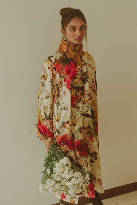 TIL_Multi Color Cotton Silk Satin Digital Printed Floral Pattern Pheran Kurta _Online_at_Aza_Fashions