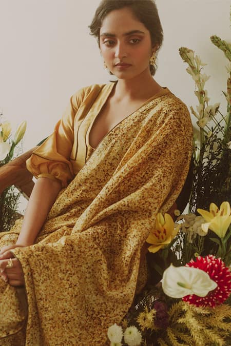 Shop_Til_Yellow Silk Chanderi Reef Pattern V Neck Printed Saree With Blouse_Online_at_Aza_Fashions