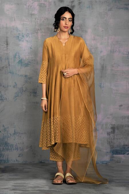 Buy_Charkhee_Gold Kurta Chanderi Embroidery V Neck Anarkali Set_Online_at_Aza_Fashions