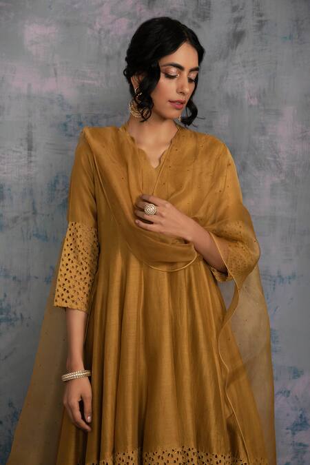Charkhee_Gold Kurta Chanderi Embroidery V Neck Anarkali Set_at_Aza_Fashions