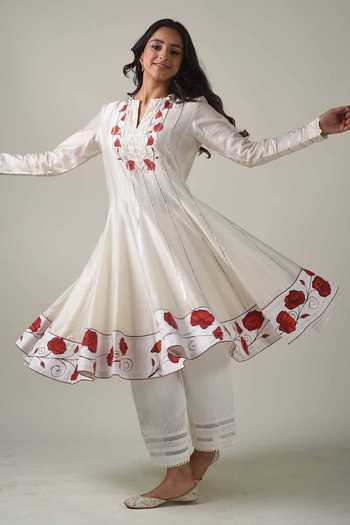 Tanu Malhotra_Ivory Kurta- Chanderi Silk, Pant - Modal Floral Notched Anarkali Set_Online_at_Aza_Fashions