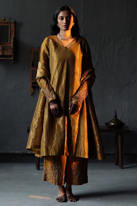 Buy_Shorshe Clothing_Gold Handloom Tissue Lining Shantoon V Neck Flared Kurta And Farshi Pant Set _Online_at_Aza_Fashions