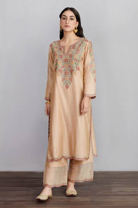 Torani_Beige Kurta And Pant Handwoven Chanderi Dupatta & Pant Silk Chandan Sehmat Set _Online_at_Aza_Fashions
