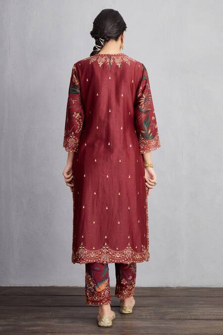 Shop Torani Red Handwoven Chanderi Round Sanobar Urvi Kurta Set at Aza Fashions Shop_Torani_Red Handwoven Chanderi Round Sanobar Urvi Kurta Set _at_Aza_Fashions