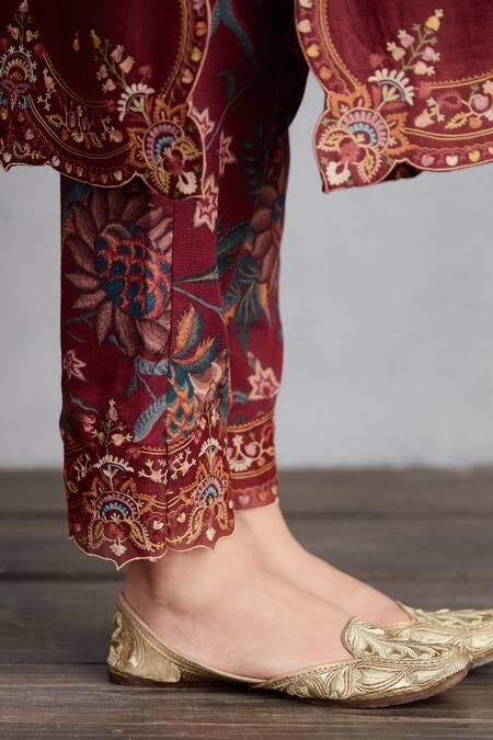 Buy Torani Red Handwoven Chanderi Round Sanobar Urvi Kurta Set Online at Aza Fashions Buy_Torani_Red Handwoven Chanderi Round Sanobar Urvi Kurta Set _Online_at_Aza_Fashions