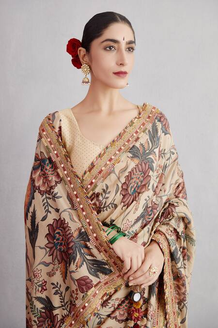 Shop Torani Beige Cotton Silk, Handwoven Chanderi Chandan Revathi Saree Online at Aza Fashions Shop_Torani_Beige Cotton Silk, Handwoven Chanderi Chandan Revathi Saree _Online_at_Aza_Fashions