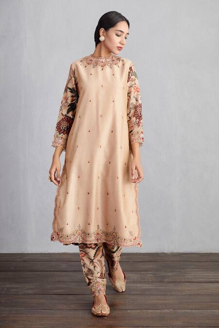 Torani Beige Handwoven Chanderi Round Chandan Urvi Kurta Set Online at Aza Fashions Torani_Beige Handwoven Chanderi Round Chandan Urvi Kurta Set _Online_at_Aza_Fashions