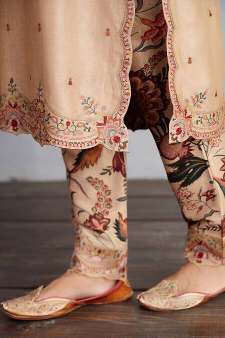 Buy Torani Beige Handwoven Chanderi Round Chandan Urvi Kurta Set Online at Aza Fashions Buy_Torani_Beige Handwoven Chanderi Round Chandan Urvi Kurta Set _Online_at_Aza_Fashions