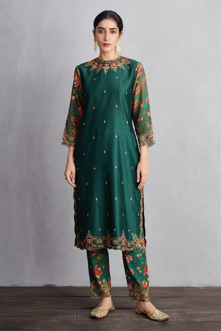 Torani_Green Handwoven Chanderi Floral Round Sheesham Urvi Kurta Set_Online_at_Aza_Fashions
