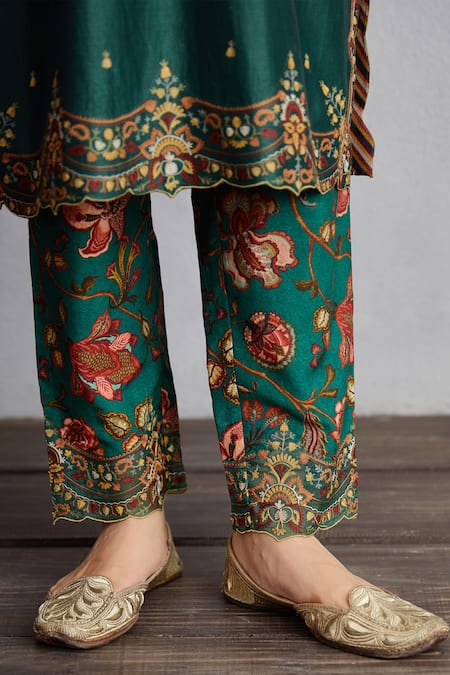 Buy_Torani_Green Handwoven Chanderi Floral Round Sheesham Urvi Kurta Set_Online_at_Aza_Fashions