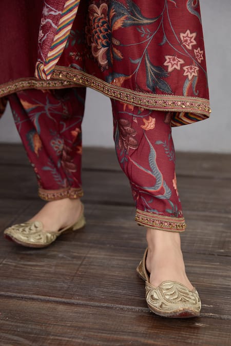 Buy_Torani_Red , Pant And Dupatta Handwoven Chanderi & Sanobar Paakizah Set _Online_at_Aza_Fashions