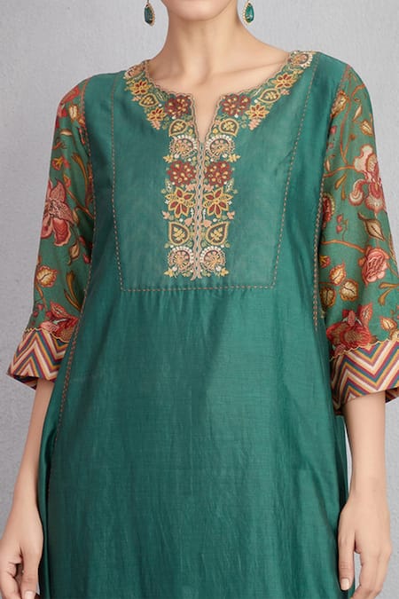 Shop Torani Green Handwoven Chanderi Round Sheesham Barkha Kurta Set Online at Aza Fashions Shop_Torani_Green Handwoven Chanderi Round Sheesham Barkha Kurta Set _Online_at_Aza_Fashions