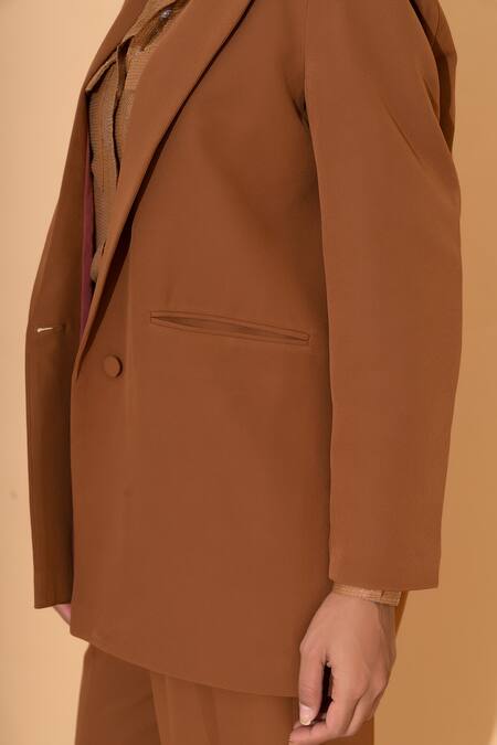 Buy_Torqadorn_Brown Heavy Blended Crepe Lapel Collar Oversized Blazer_Online_at_Aza_Fashions