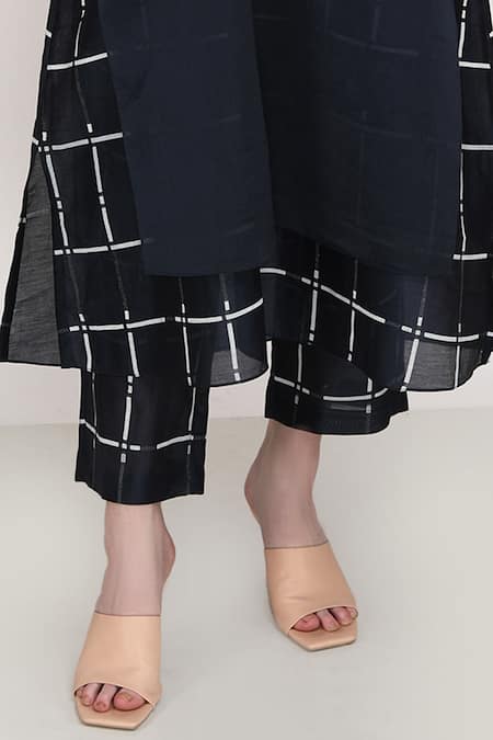 Arcvsh By Pallavi Singh_Blue 100% Organza, Lining Cotton, Chanderi Pattern Kurta And Pant Set_at_Aza_Fashions