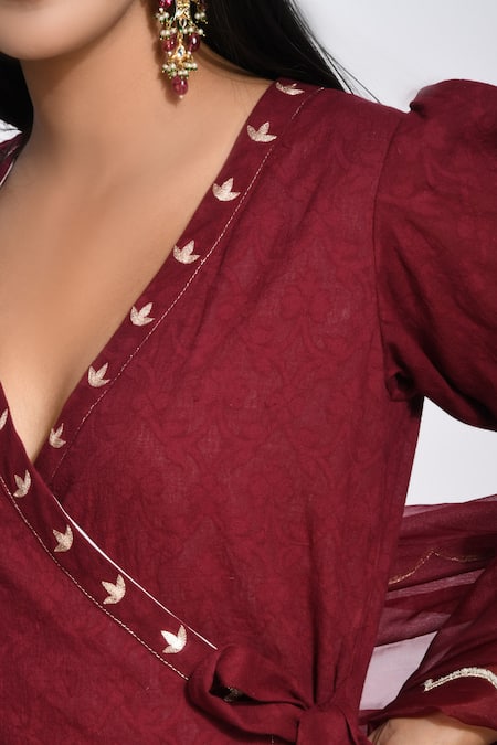 Shop_Taro_Maroon , Organza, Handwoven V Neck Kurta Set _Online_at_Aza_Fashions