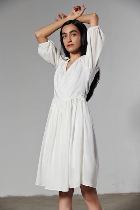 Buy Therealb White 100% Milk V Neck Crossover Mini Dress Online at Aza Fashions Buy_Therealb_White 100% Milk V Neck Crossover Mini Dress _Online_at_Aza_Fashions