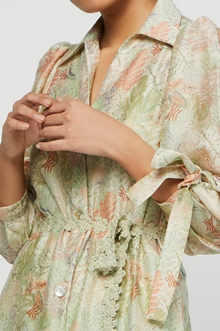 Meadow Green Silk Chanderi Spread Collar Terra Tunic And Pant Set at Aza Fashions Meadow_Green Silk Chanderi Spread Collar Terra Tunic And Pant Set _at_Aza_Fashions