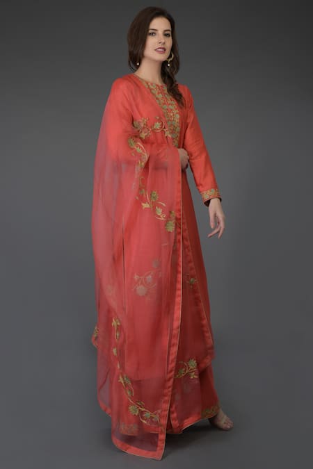 Talking Threads_Coral Chanderi, Organza Silk Round Embroidered Kurta Set _Online_at_Aza_Fashions