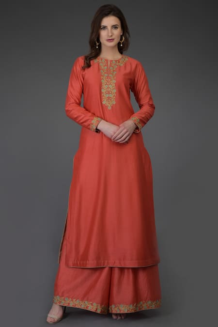 Buy_Talking Threads_Coral Chanderi, Organza Silk Round Embroidered Kurta Set _Online_at_Aza_Fashions