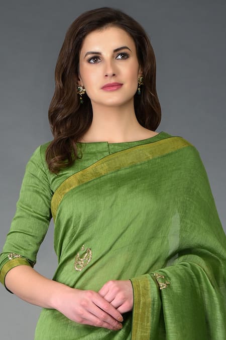 Shop Talking Threads Green Silk Linen Round Embroidered Saree Set Online at Aza Fashions Shop_Talking Threads_Green Silk Linen Round Embroidered Saree Set _Online_at_Aza_Fashions