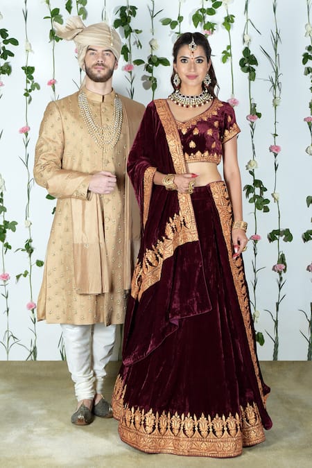 Shop Talking Threads Maroon Silk Velvet Sweetheart Neck Bridal Lehenga Set at Aza Fashions Shop_Talking Threads_Maroon Silk Velvet Sweetheart Neck Bridal Lehenga Set _at_Aza_Fashions