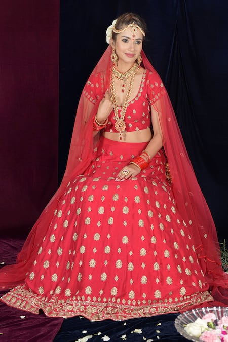 Shop Talking Threads Red Pure Silk V Neck Embroidered Bridal Lehenga Set at Aza Fashions Shop_Talking Threads_Red Pure Silk V Neck Embroidered Bridal Lehenga Set _at_Aza_Fashions