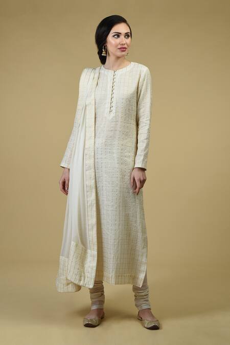 Talking Threads_White Chanderi Kurta Set_Online_at_Aza_Fashions