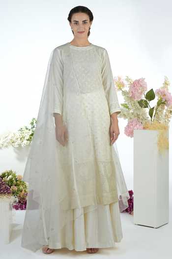 Buy Talking Threads White Chanderi Embroidered Kurta Set Online at Aza Fashions Buy_Talking Threads_White Chanderi Embroidered Kurta Set_Online_at_Aza_Fashions