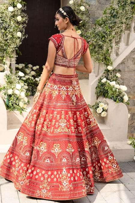 Shop Tamaraa By Tahani Red Silk And Net Mirror, Sequin, Bead & Cutdana Sweetheart Neck Bridal Lehenga Set at Aza Fashions Shop_Tamaraa By Tahani_Red Silk And Net Mirror, Sequin, Bead & Cutdana Sweetheart Neck Bridal Lehenga Set _at_Aza_Fashions