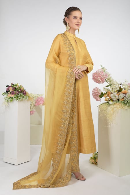 Talking Threads Gold Silk Organza Zardozi Embroidered Dupatta Online at Aza Fashions Talking Threads_Gold Silk Organza Zardozi Embroidered Dupatta _Online_at_Aza_Fashions