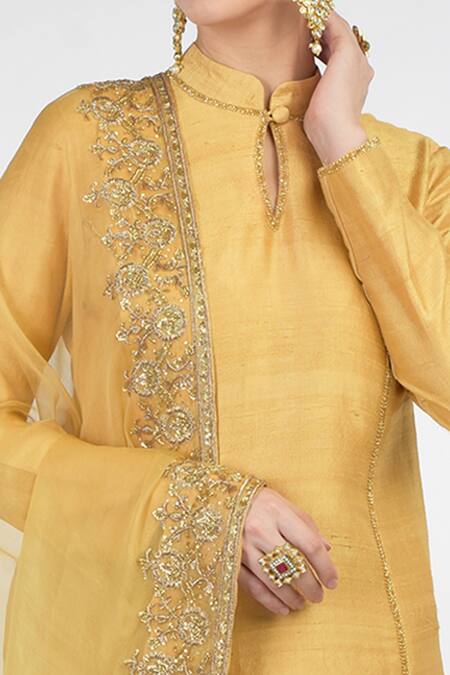 Talking Threads Gold Silk Organza Zardozi Embroidered Dupatta at Aza Fashions Talking Threads_Gold Silk Organza Zardozi Embroidered Dupatta _at_Aza_Fashions