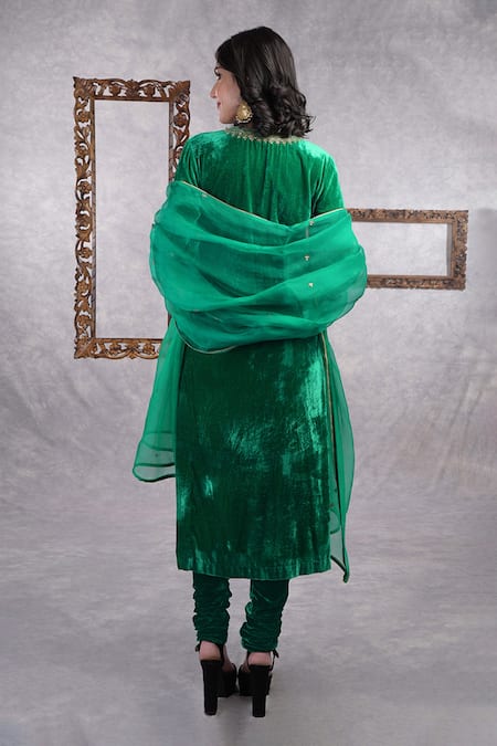 Shop Talking Threads Green Dupatta Organza, Kurta And Churidar Velvet Zardozi Notched Set at Aza Fashions Shop_Talking Threads_Green Dupatta Organza, Kurta And Churidar Velvet Zardozi Notched Set _at_Aza_Fashions