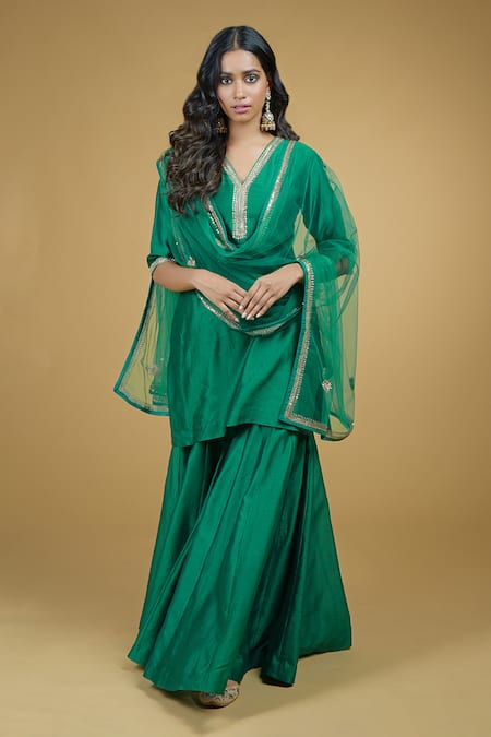 Talking Threads Green Dupatta Net, Kurta And Sharara Chanderi Silk Zardozi V Neck Set Online at Aza Fashions Talking Threads_Green Dupatta Net, Kurta And Sharara Chanderi Silk Zardozi V Neck Set _Online_at_Aza_Fashions