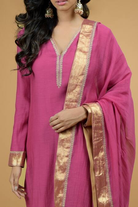 Talking Threads Pink Chanderi Plain V Neck Kurta Set at Aza Fashions Talking Threads_Pink Chanderi Plain V Neck Kurta Set _at_Aza_Fashions