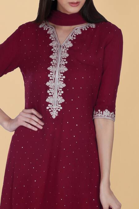 Talking Threads Maroon Georgette Mukaish, Tikka Notched Embroidered Kurta Gharara Set at Aza Fashions Talking Threads_Maroon Georgette Mukaish, Tikka Notched Embroidered Kurta Gharara Set _at_Aza_Fashions